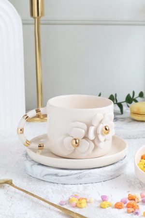 Çiçek Figürlü 24K Altın Dekorlu El Yapımı Seramik Mug