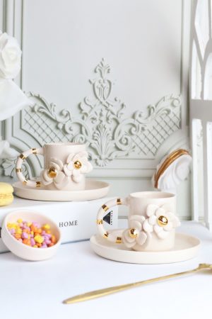 2'li Çiçek Figürlü 24K Altın Dekorlu El Yapımı Seramik Fincan Takımı