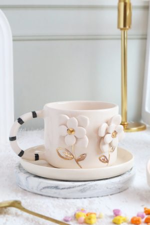 Çiçek Figürlü 24K Altın Dekorlu El yapımı Seramik Mug