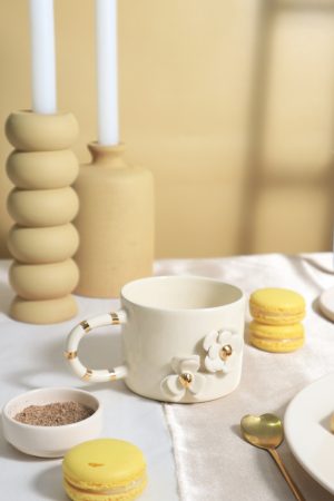 Çiçek Figürlü 24K Altın Dekorlu El Yapımı Seramik Mug 250ml