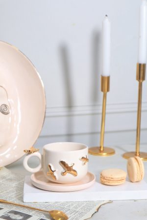El Yapımı Kuş Figürlü Özel Tasarım 24K Altın Dekorlu  Seramik Mug 200 ml